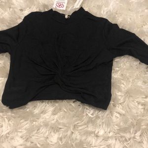 Black long sleeve crop top